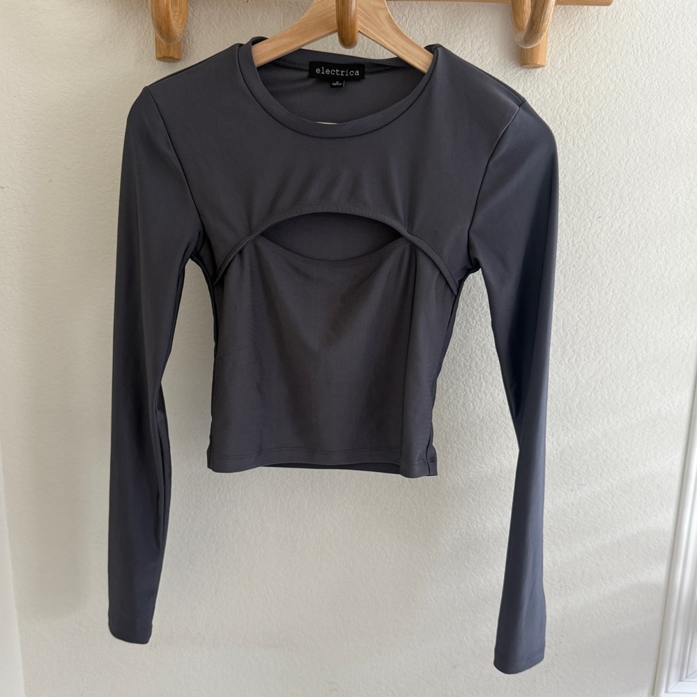 Electrica shiny charcoal gray cropped long sleeve cutout top stretch sporty